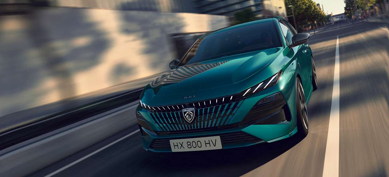 Peugeot 308 2025 : capot