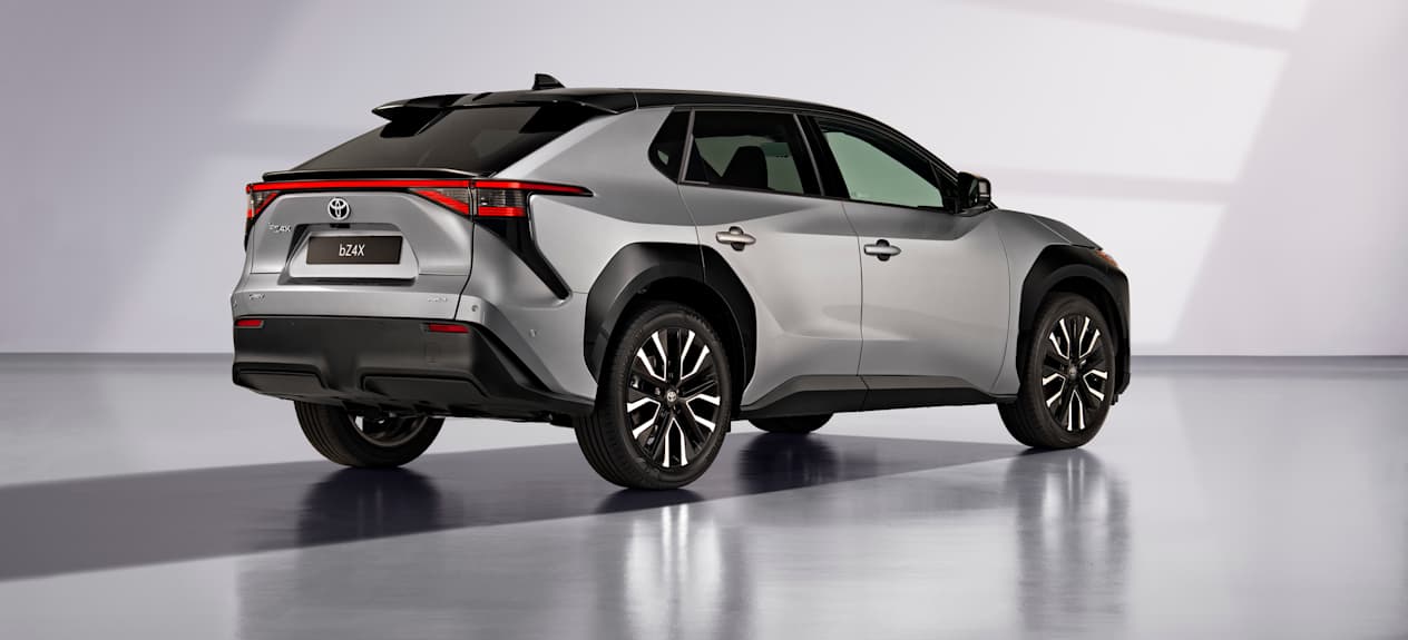 Toyota bZ4X 2025 : Face arrière