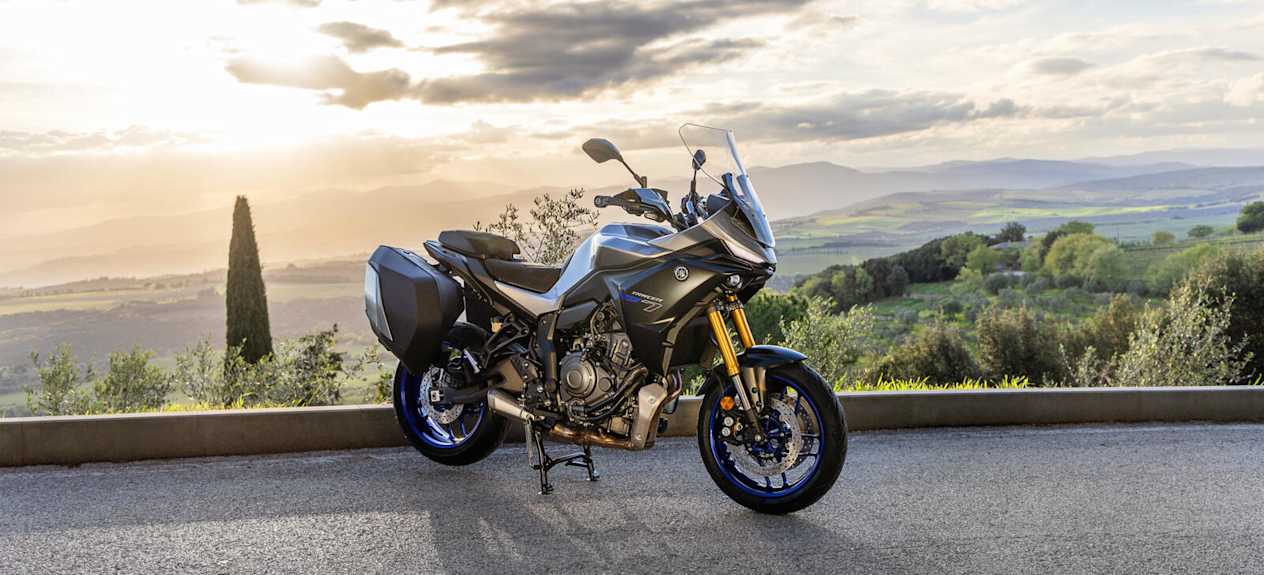 Yamaha Tracer 7 3/4 avant