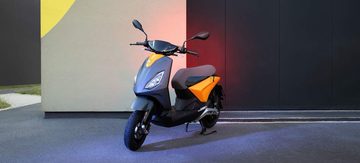 Piaggio 1 Sunshine Mix trois quarts avant gauche statique