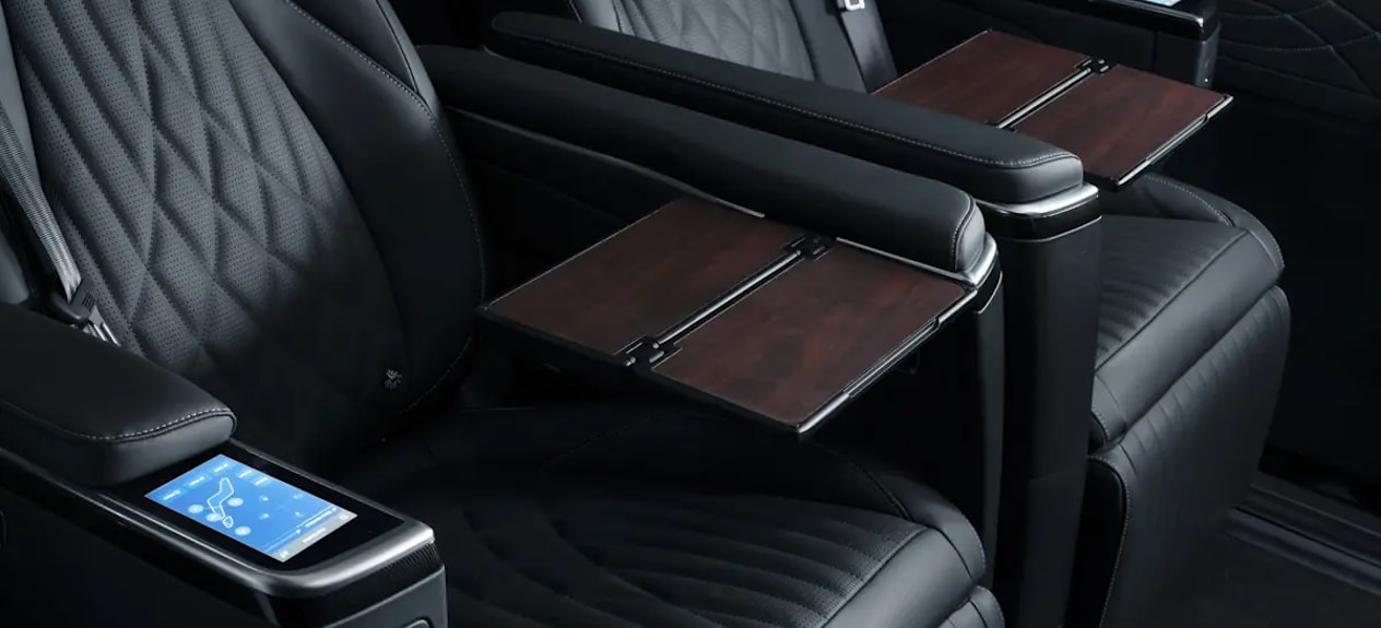 Maxus MIFA 9 interior seating 