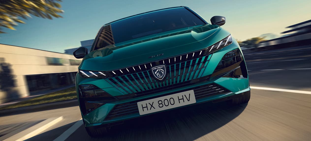 Peugeot 308 2025 : bandeau led avant