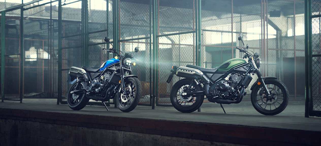 Honda CL500 2023 : bleue et verte