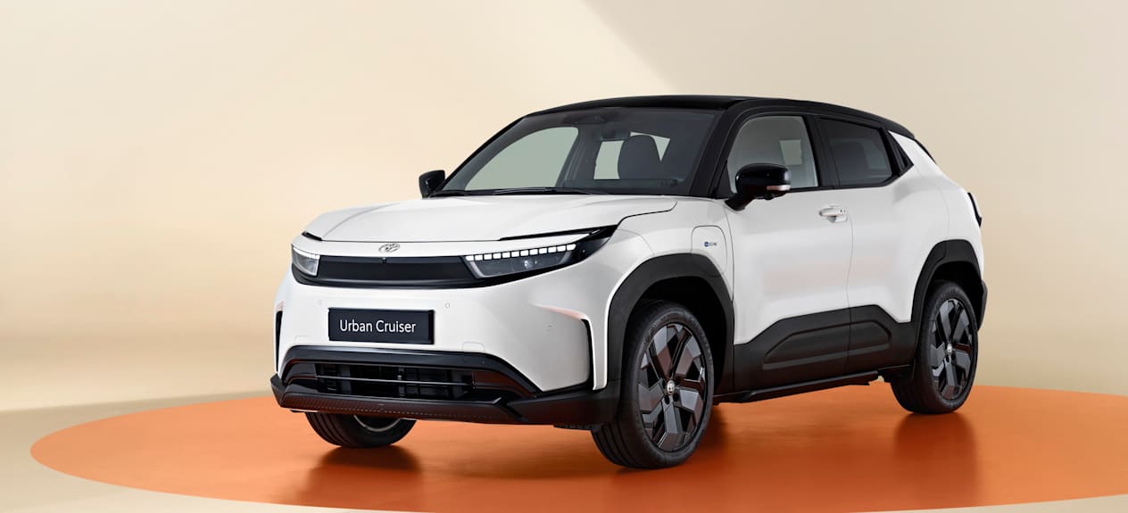 Toyota Urban Cruiser 2025 : trois quarts avant gauche statique