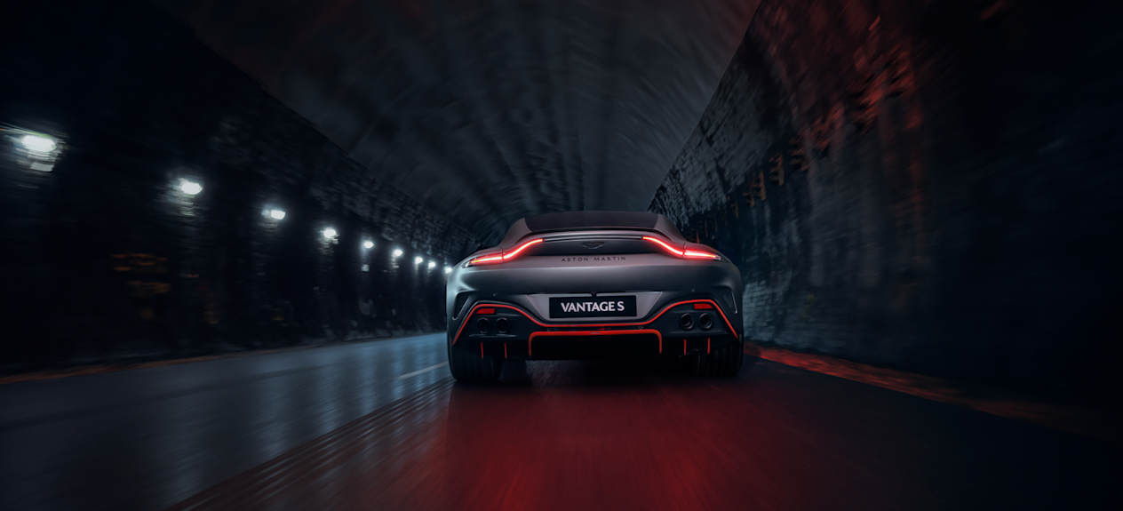 Aston martin vantage s arriere