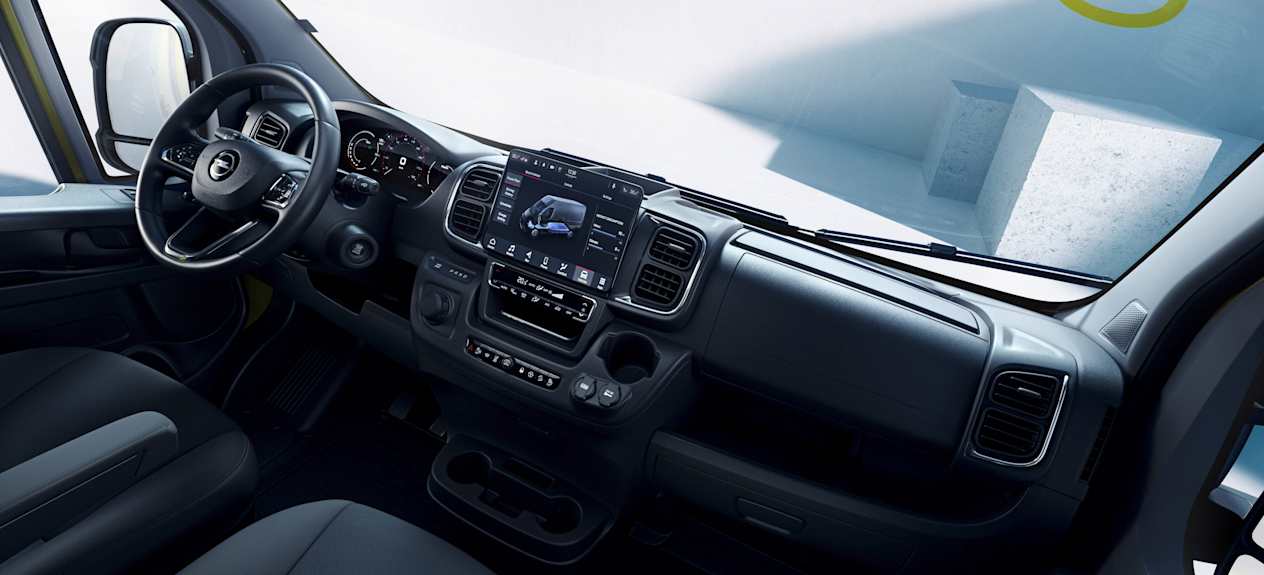 Opel Movano 2024 : intérieur de la cabine