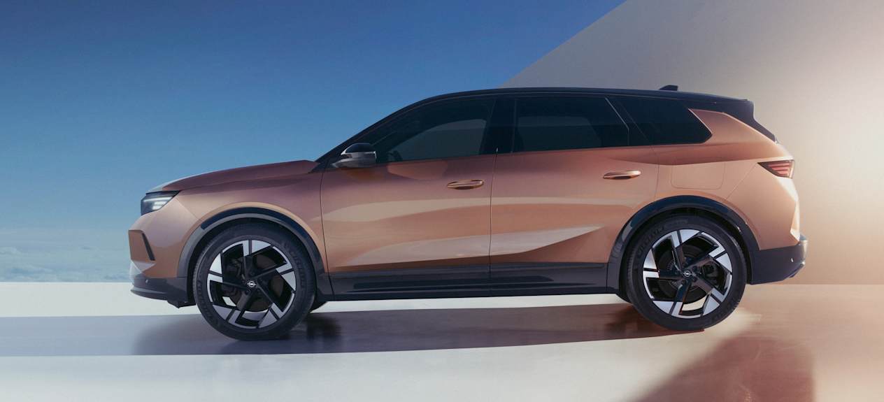 Opel Grandland 2024 : profil gauche statique