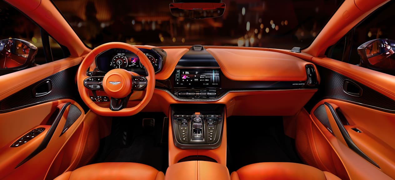 Aston Martin DBX 707 2024 habitacle avant