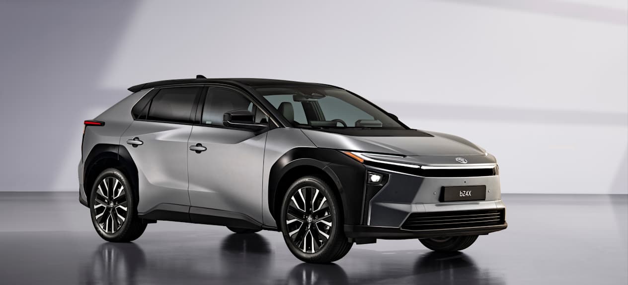 Toyota bZ4X 2025 : 3/4 avant droit