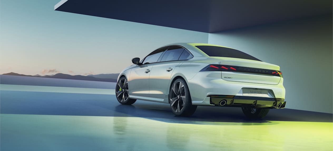 Peugeot 508 PSE 2023 : trois quarts arrière gauche