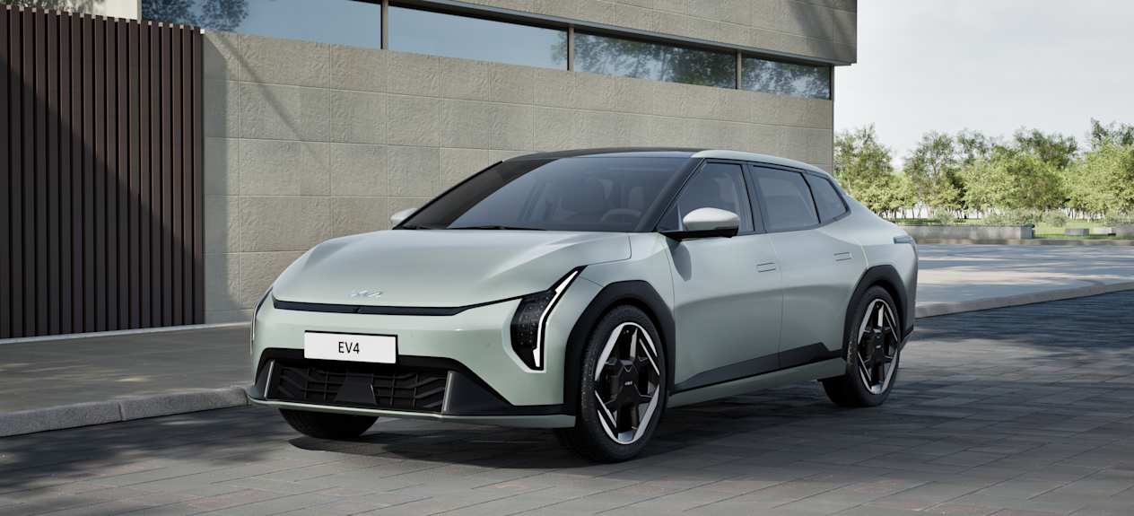 Kia EV4 4 Portes 2025 : trois quarts avant gauche statique
