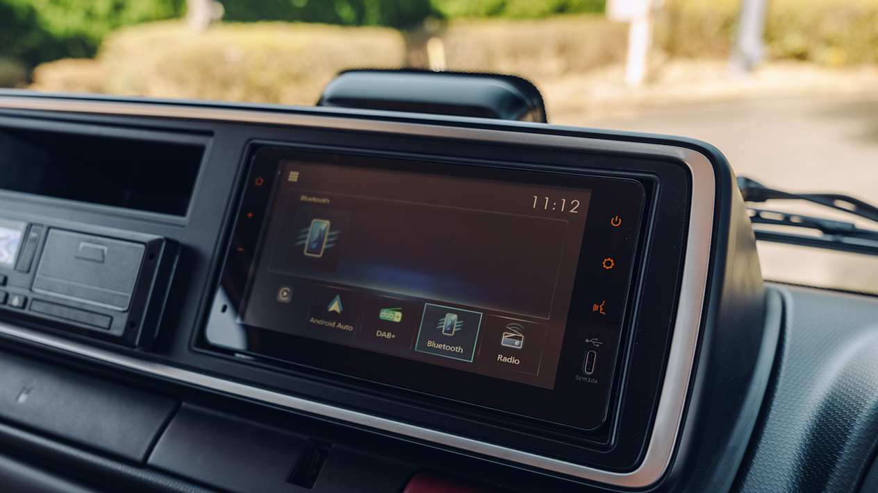 Fuso Canter : ecran de bord