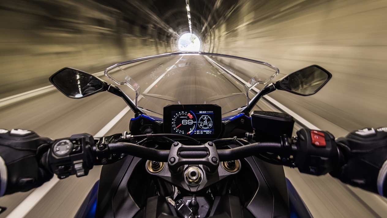 Suzuki GSX-S1000 vue pilote