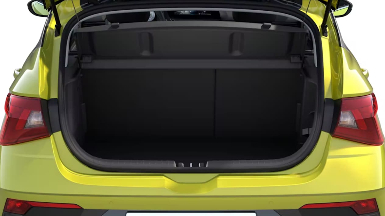 i20 Boot Space