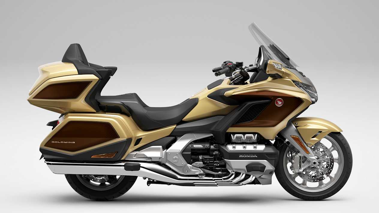 HONDA GOLD WING TOUR or