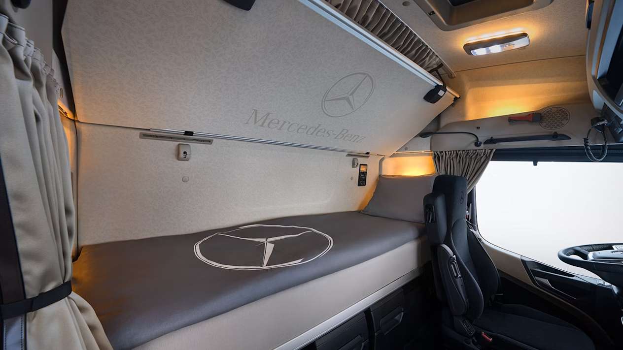 Mercedes eActros 600 couchette