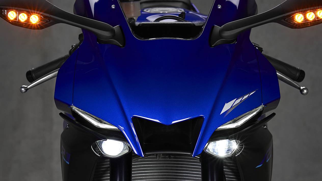 Yamaha R1 signature lumineuse
