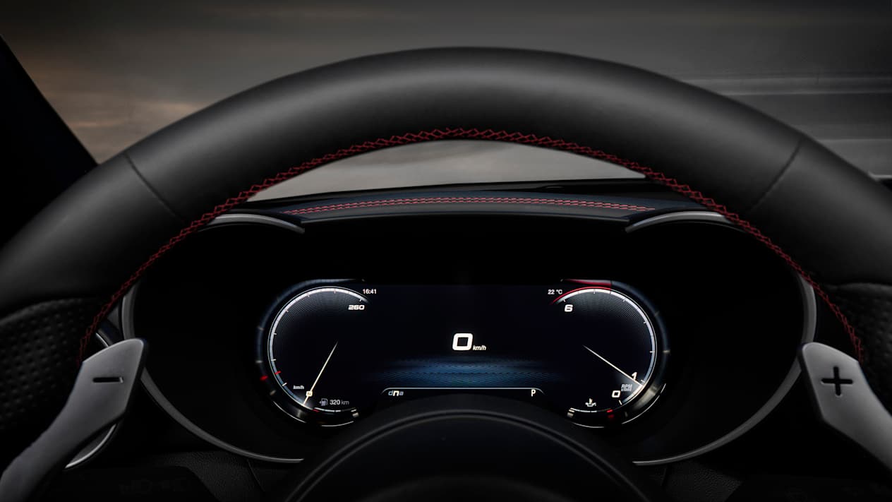Alfa Romeo Giulia 2022 : Compteurs digitaux affichage Evolved