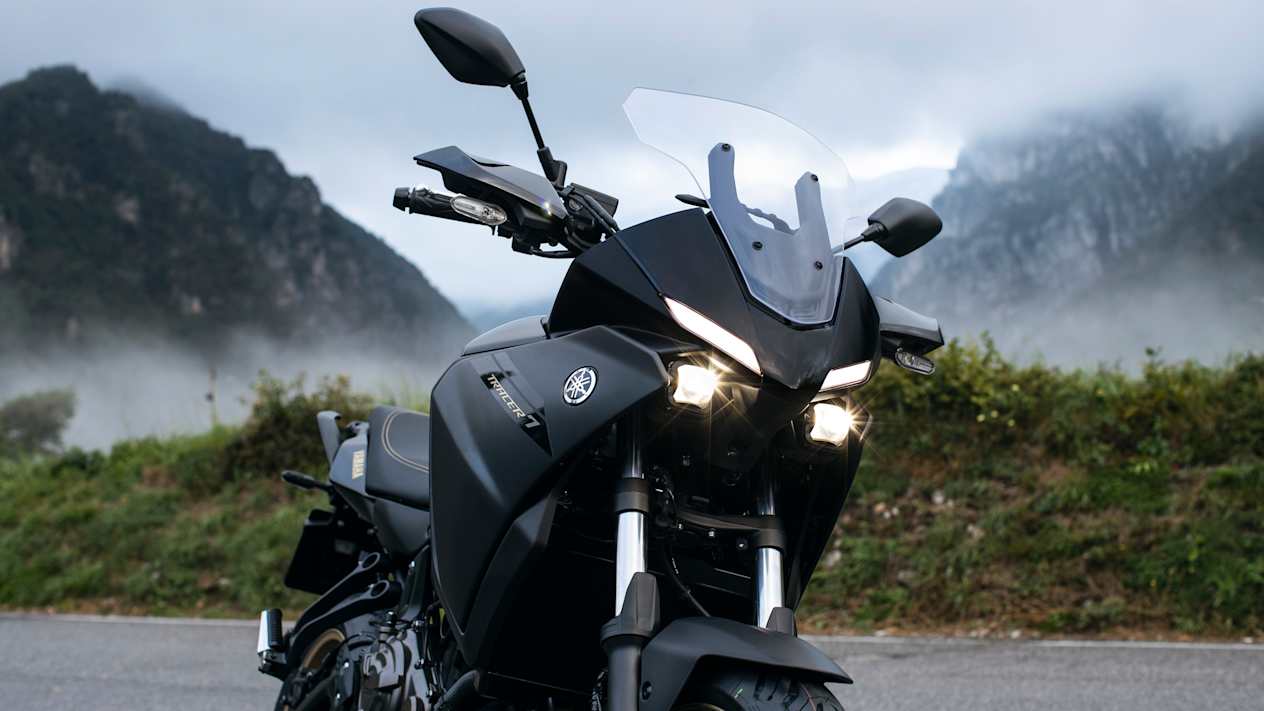Yamaha Tracer 7 2023 : feux avant allumés