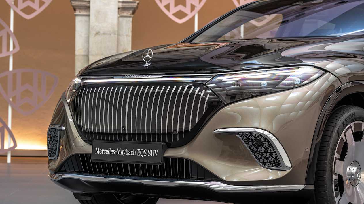 Mercedes-Maybach EQS SUV 2023 : calandre