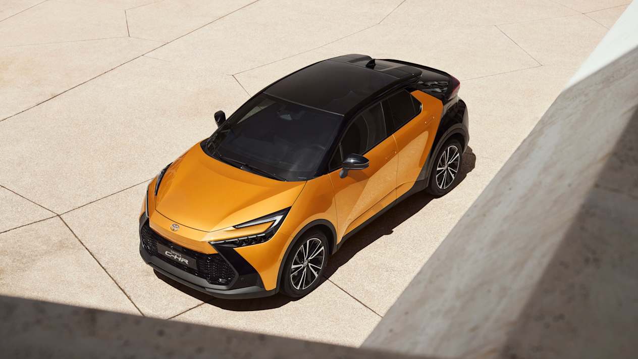 Toyota CHR 2023 : trois quarts avant gauche plongeant