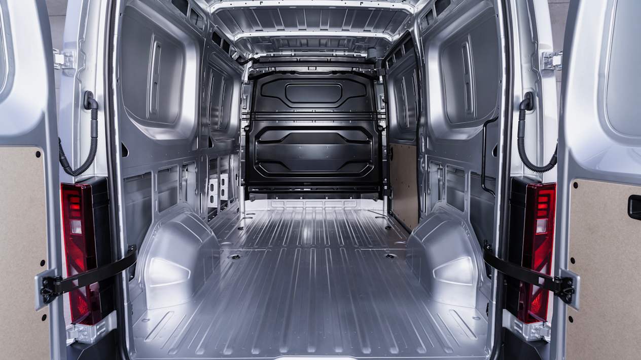 NEW INTERSTAR CARGO SPACE