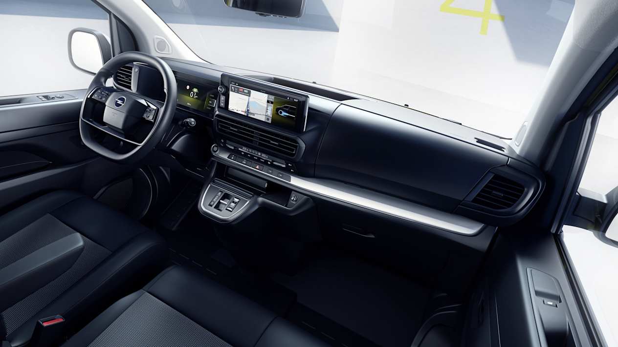 Opel Vivaro 2024 : intérieur et écran tactile central