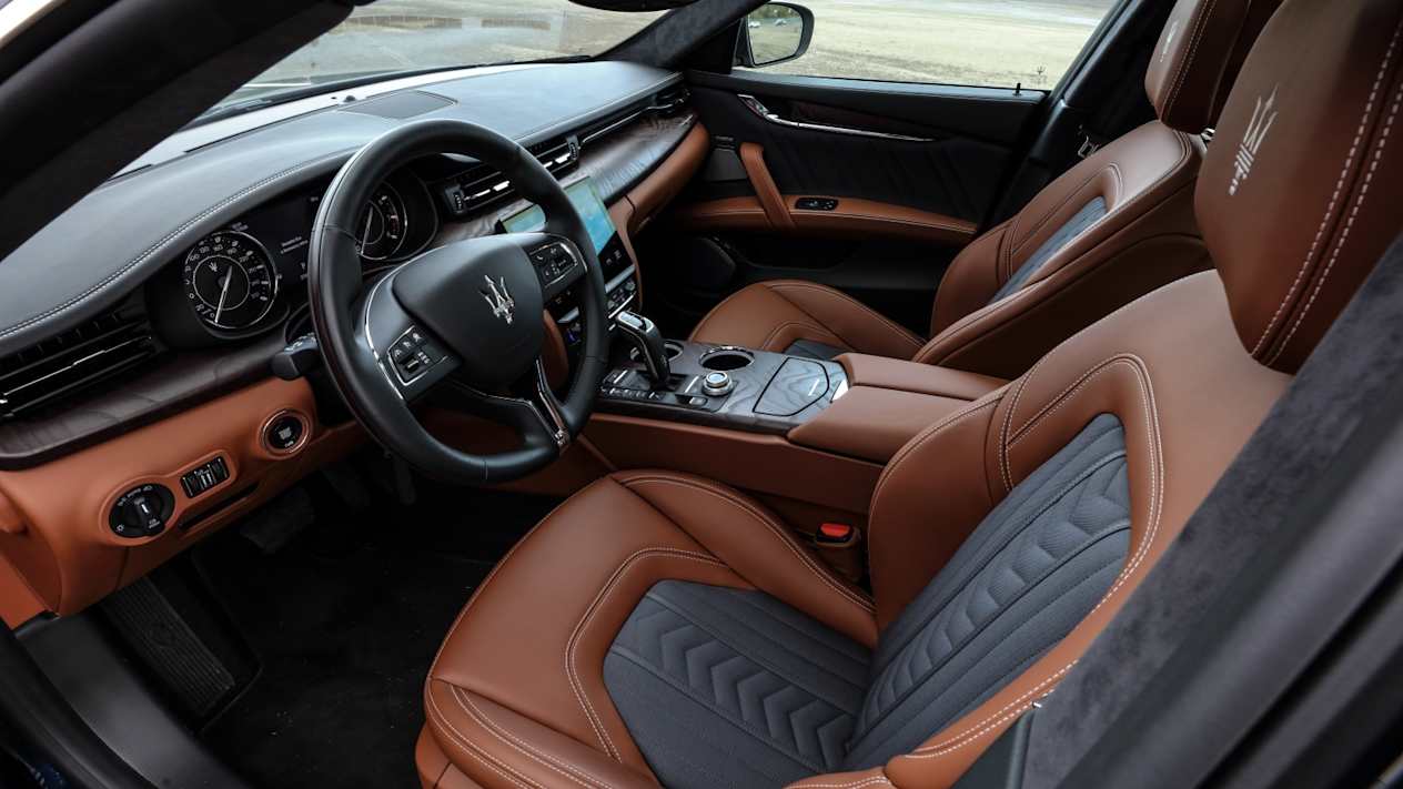 Maserati Quattroporte interieur avant