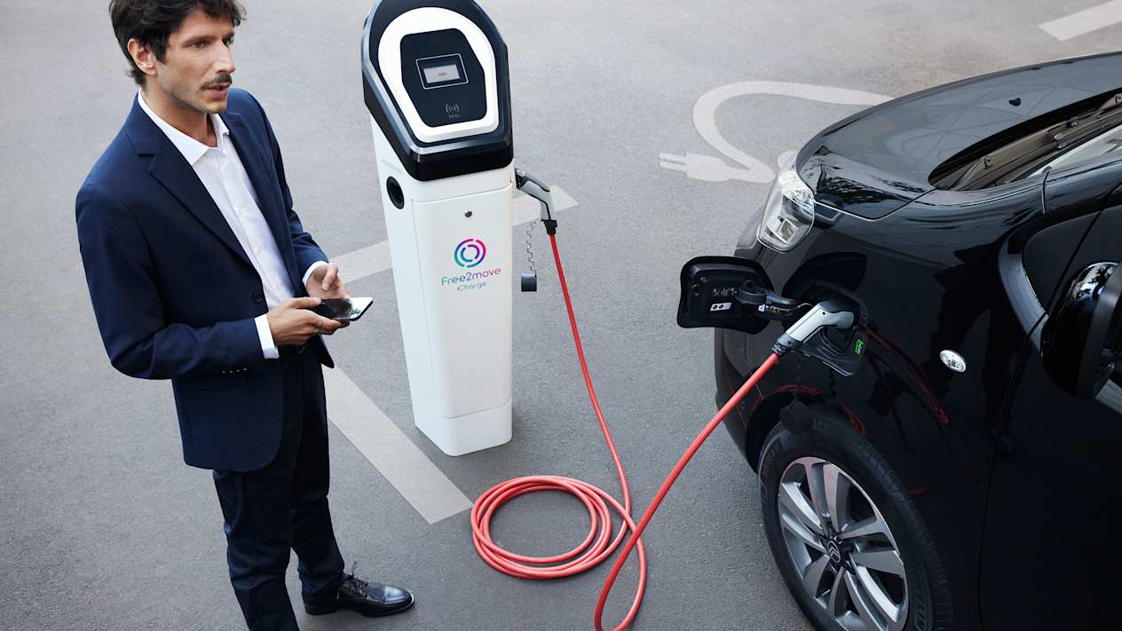 Citroën Spacetourer 2024 : borne de recharge