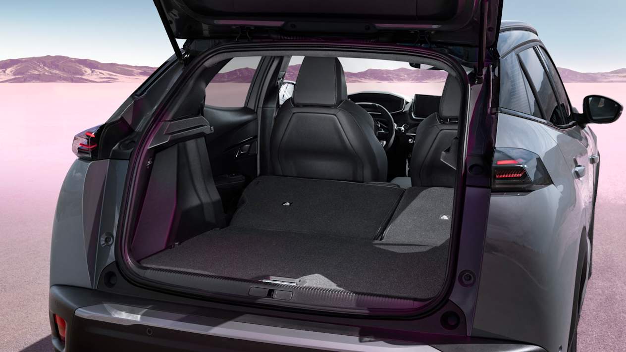 Peugeot 2008 2023 : coffre avec sièges arrière rabattus