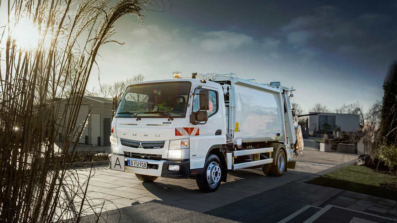 Fuso Canter camion poubelle