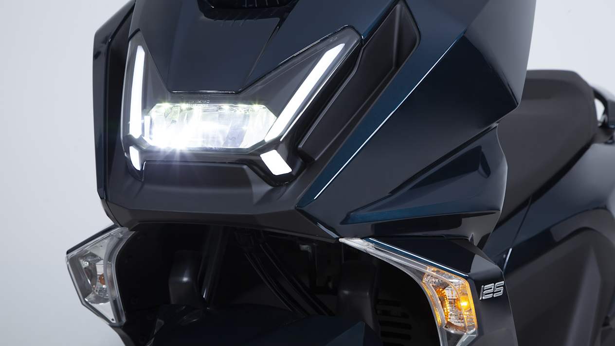 Kymco Sky Town 125 signature lumineuse avant