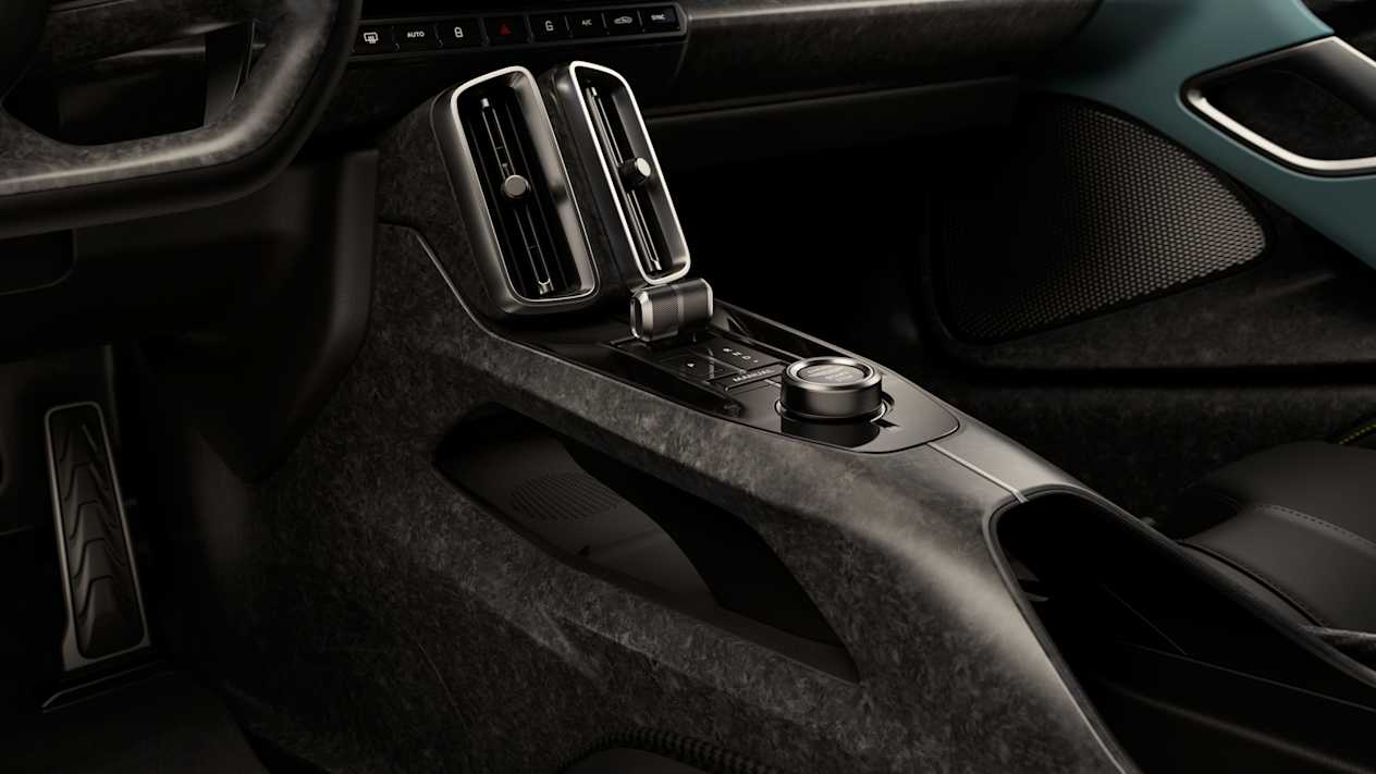 Aston Martin Valhalla 2025 : détail console centrale