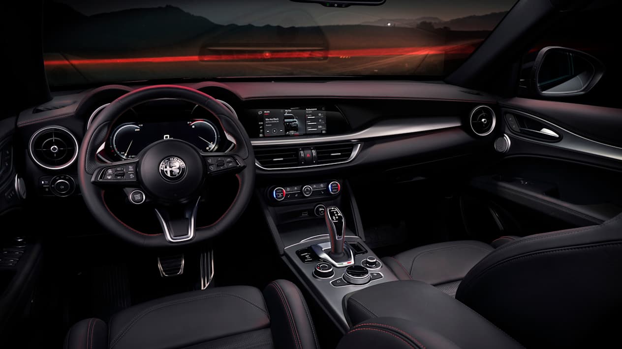 Alfa Romeo Stelvio 2022 : Intérieur