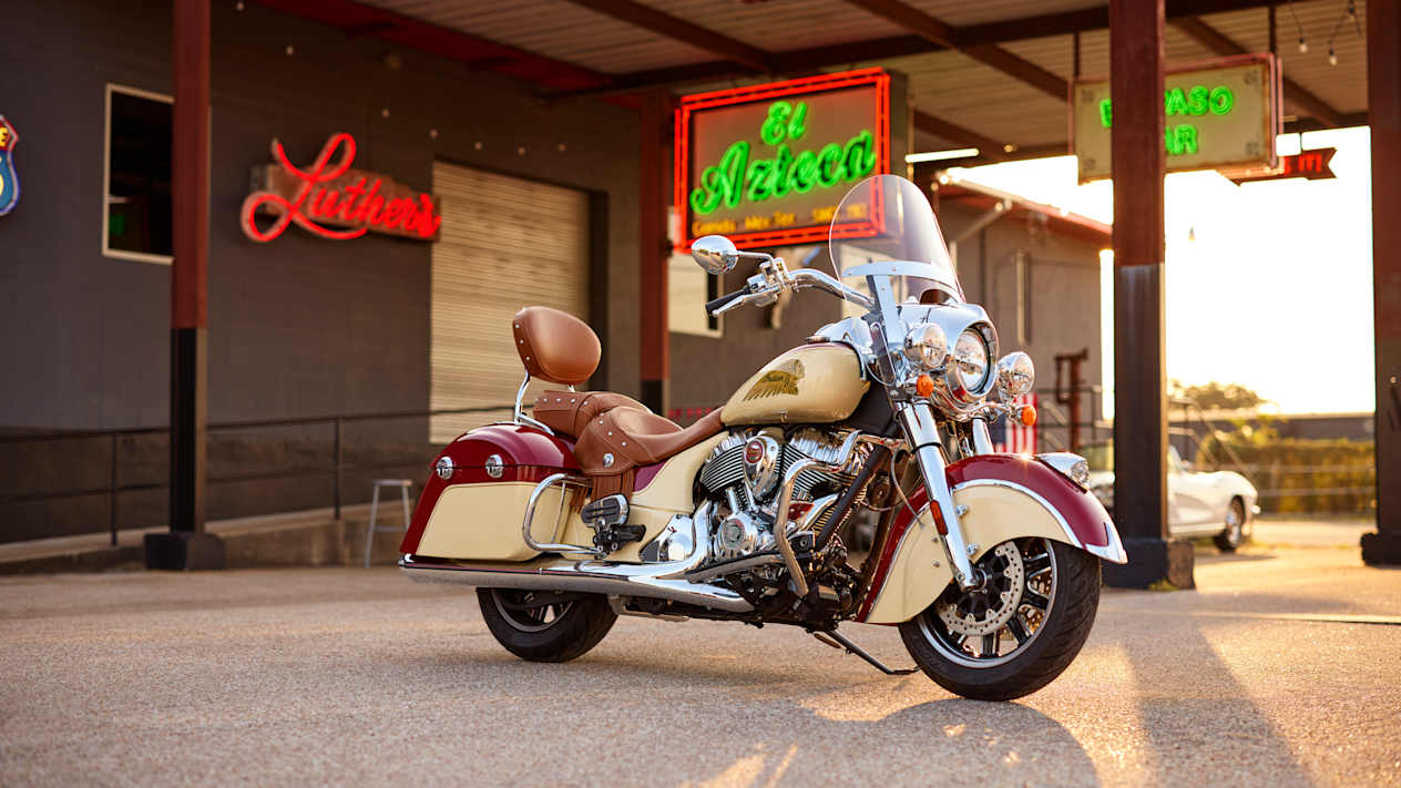 Indian Springfield Special Edition 2025 : trois quarts avant droit statique