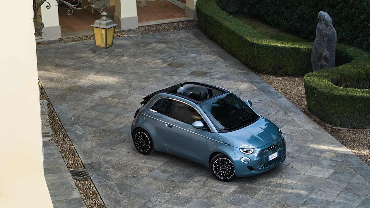 Fiat 500 500e électrique cabrio vue de dessus