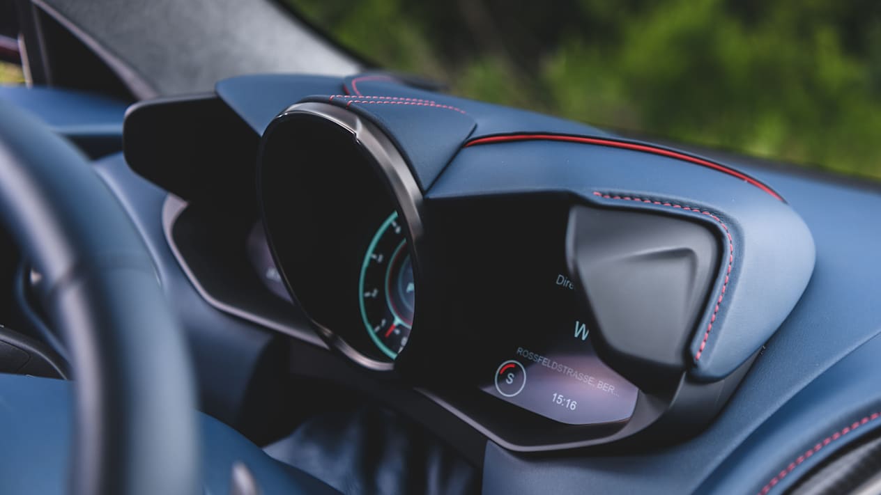 Aston Martin DBS : Habillage des compteurs