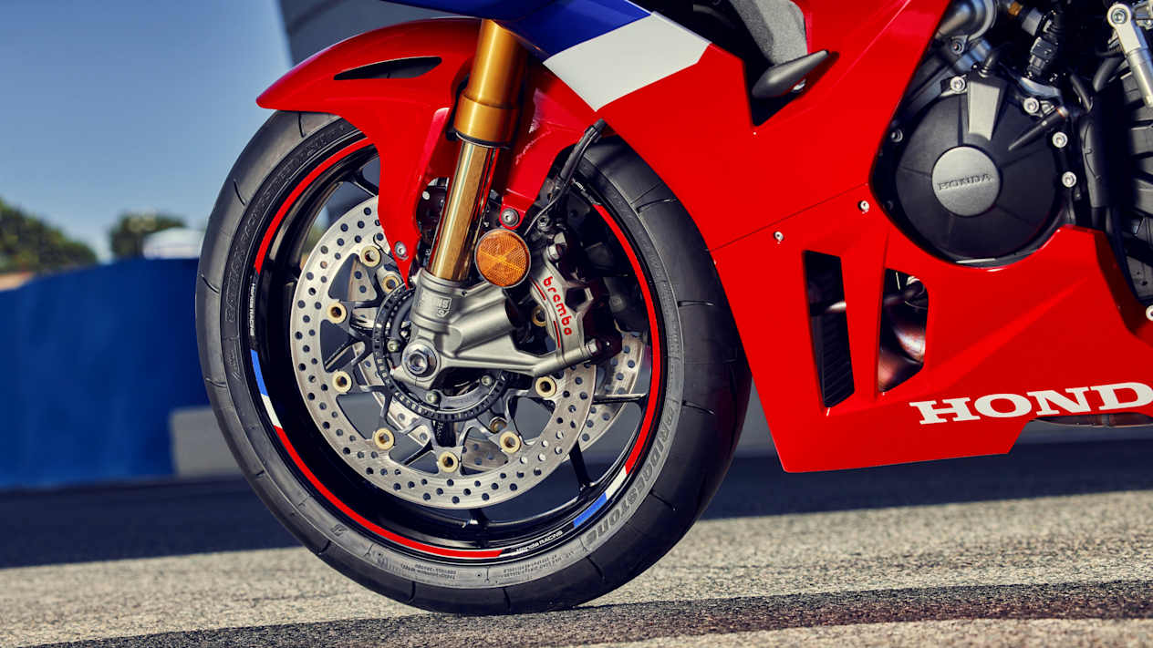 Honda Fireblade SP CBR1000RR-R 2024 : détail roue et freins avant