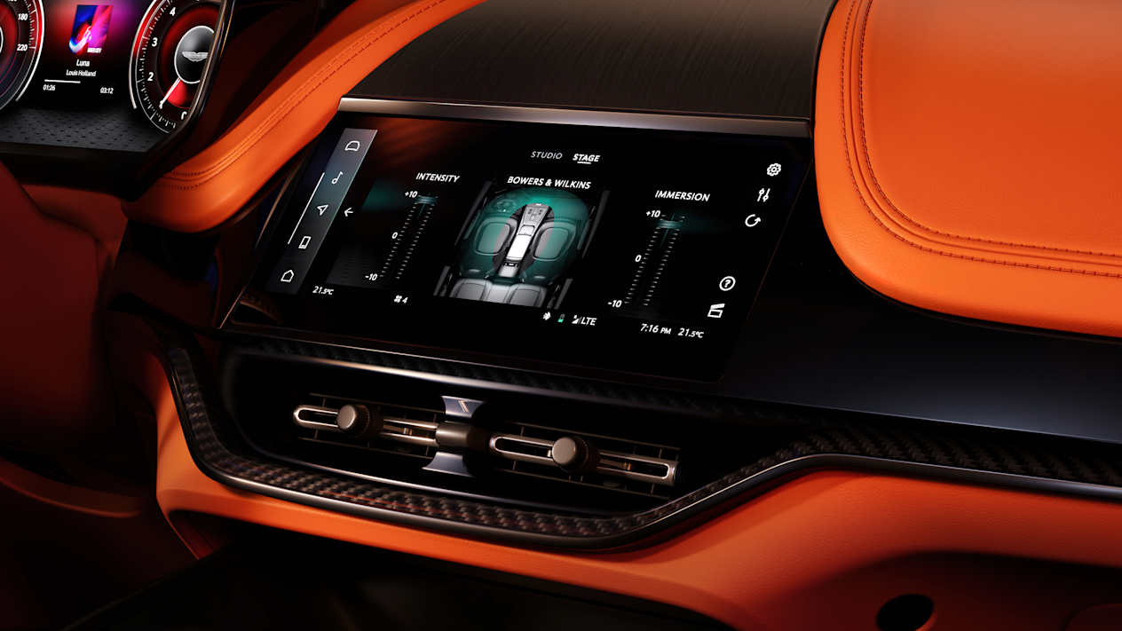 Aston Martin DBX 707 2024 ecran 