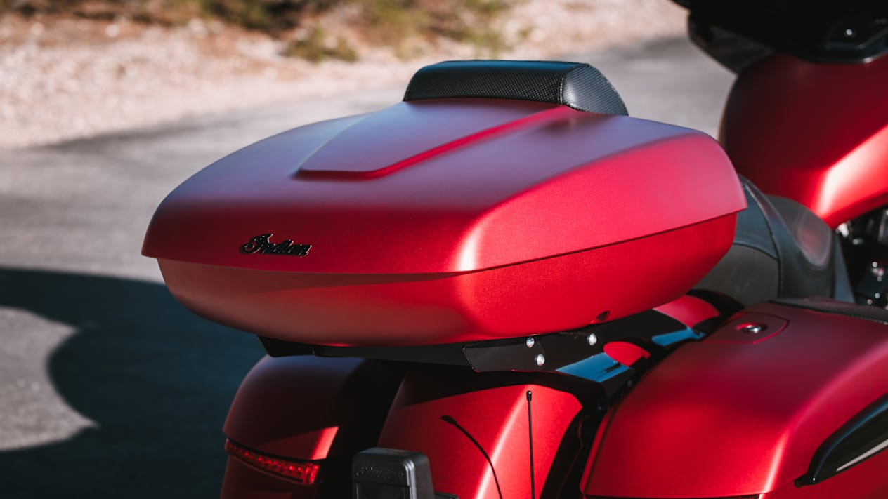 Indian Chieftain Powerplus Dark Horse 2025 : accessoire coffre top case