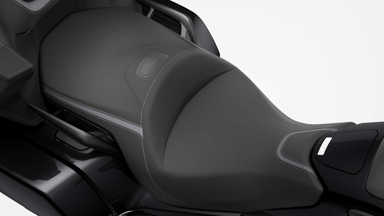Honda Gold Wing Touring GL1800 2023 : détail selle