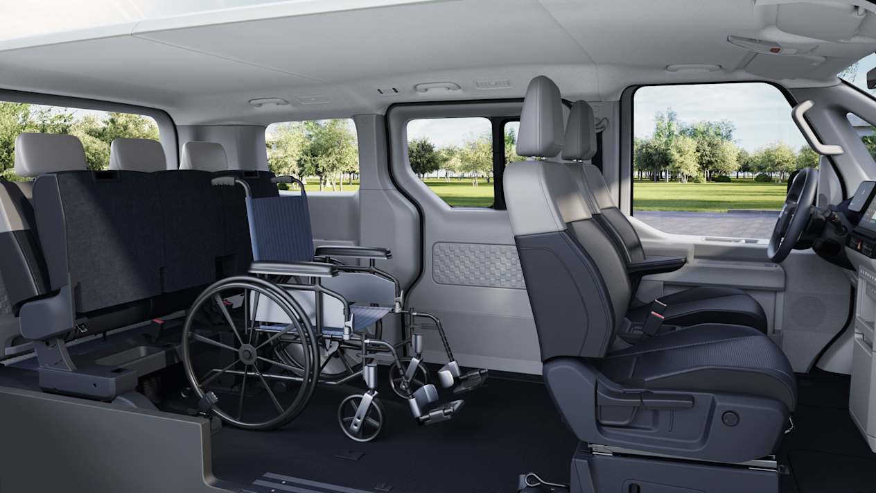 Kia PV5 2025 : intérieur avec fauteuil roulant