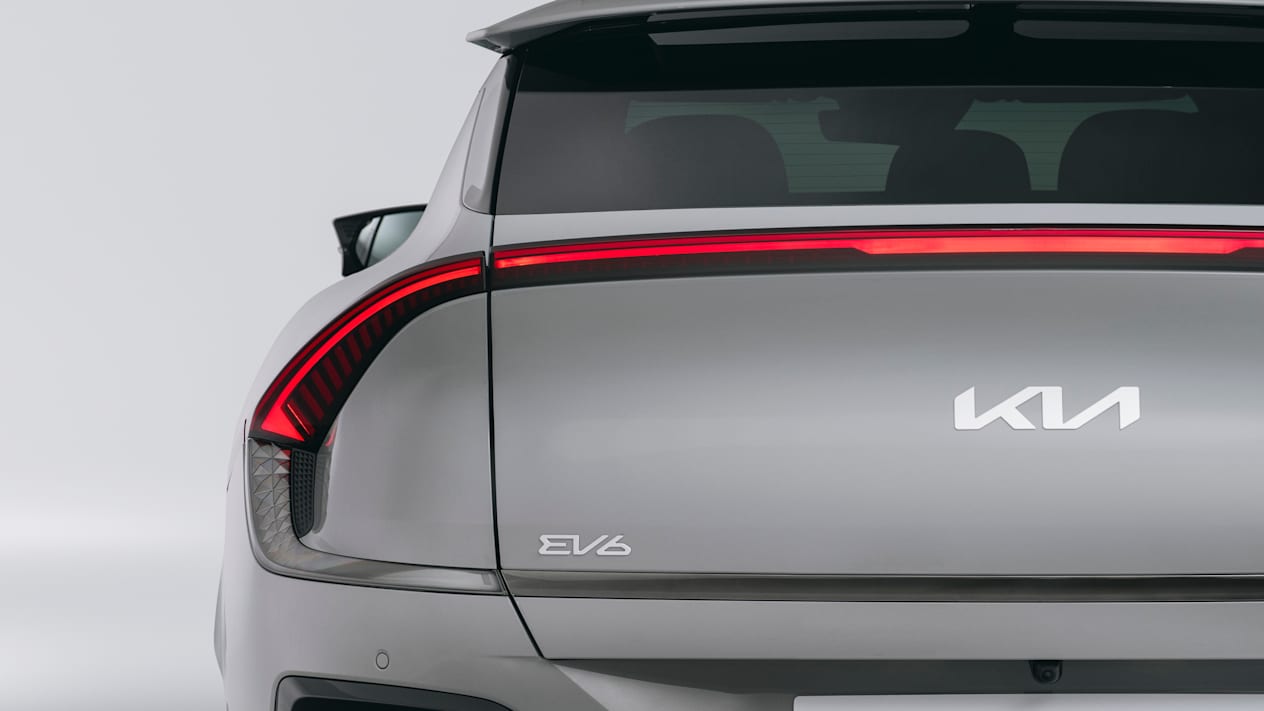 Kia EV6 Enhanced version spoiler