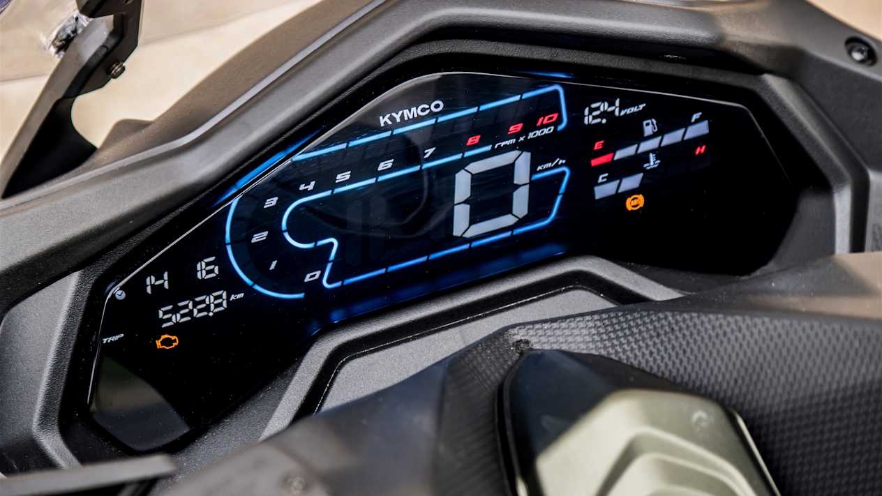Kymco DTX 125 2024 : détail écran compteurs