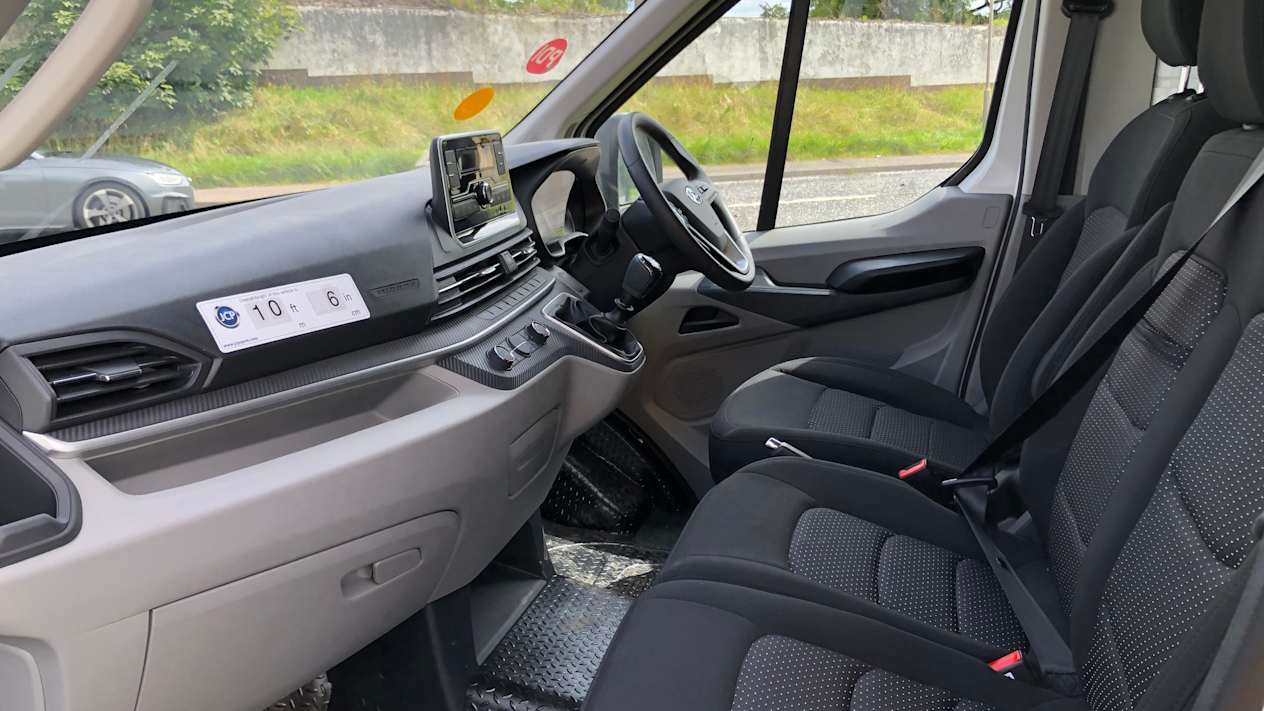 Maxus Deliver 9 Cabin trim