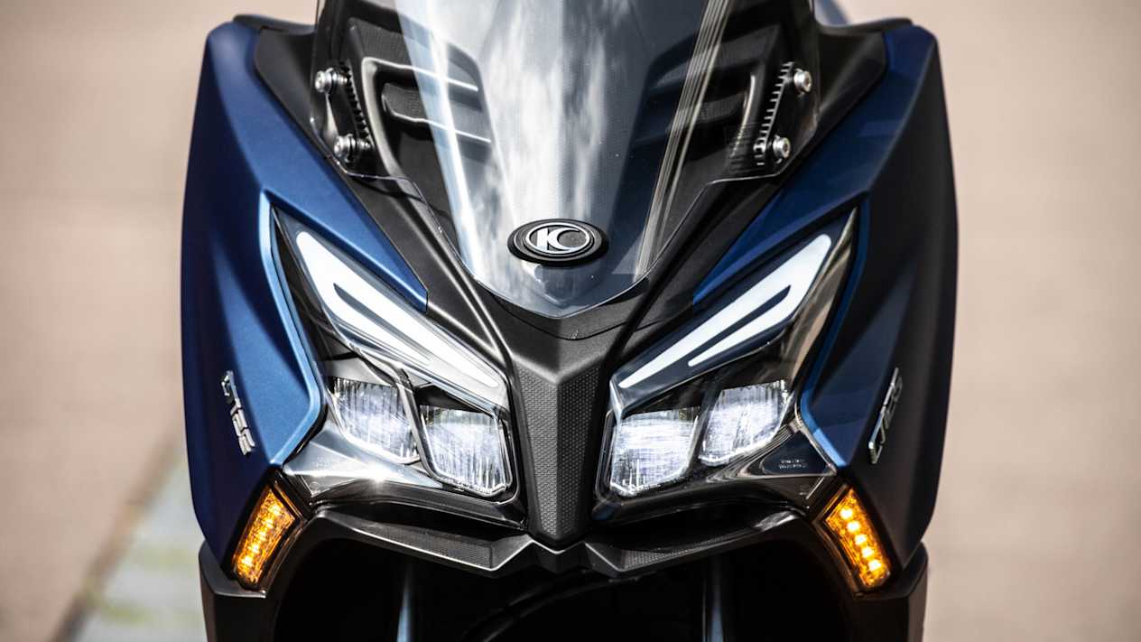 Kymco X.Town City 125 2024 : détail phares avant