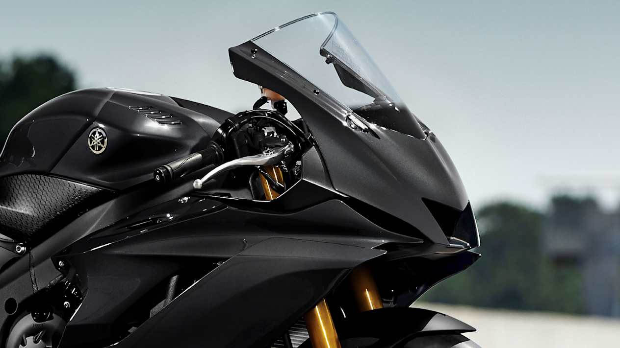 Yamaha R6 Race profil avant