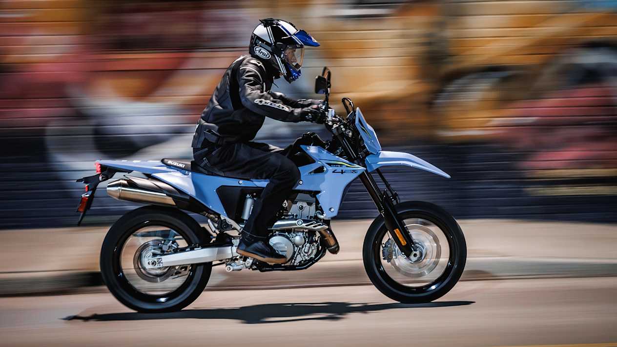 Suzuki DR-Z4SM de profil