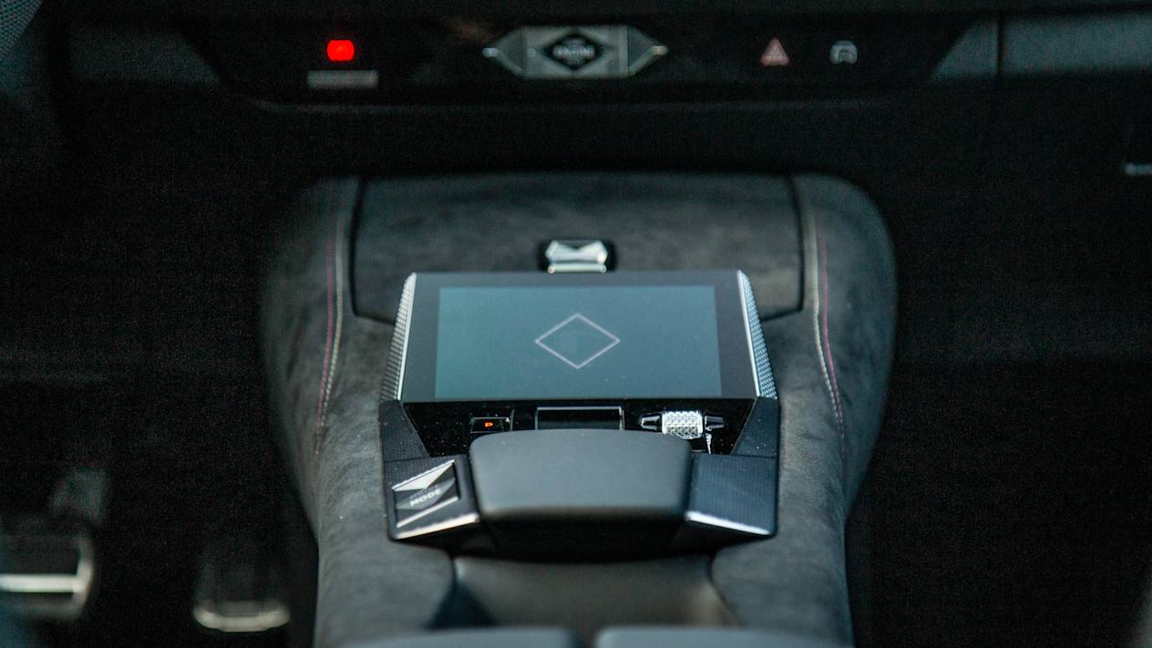 DS 4 console centrale