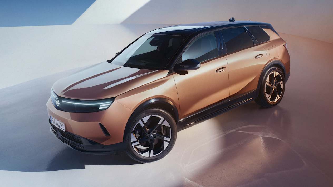 Opel Grandland 2024 : trois quarts avant gauche statique